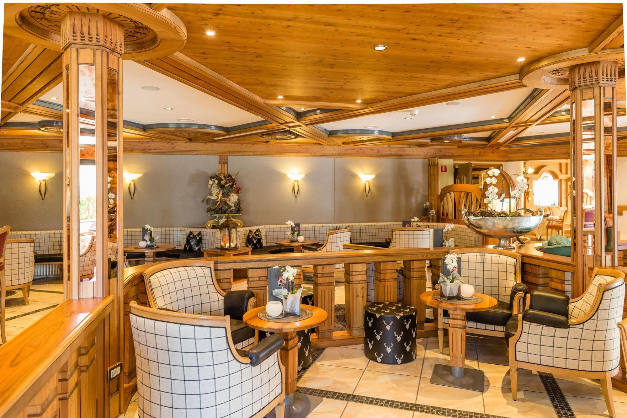 Dolcevita Hotel Jagdhof Laces Kültér fotó