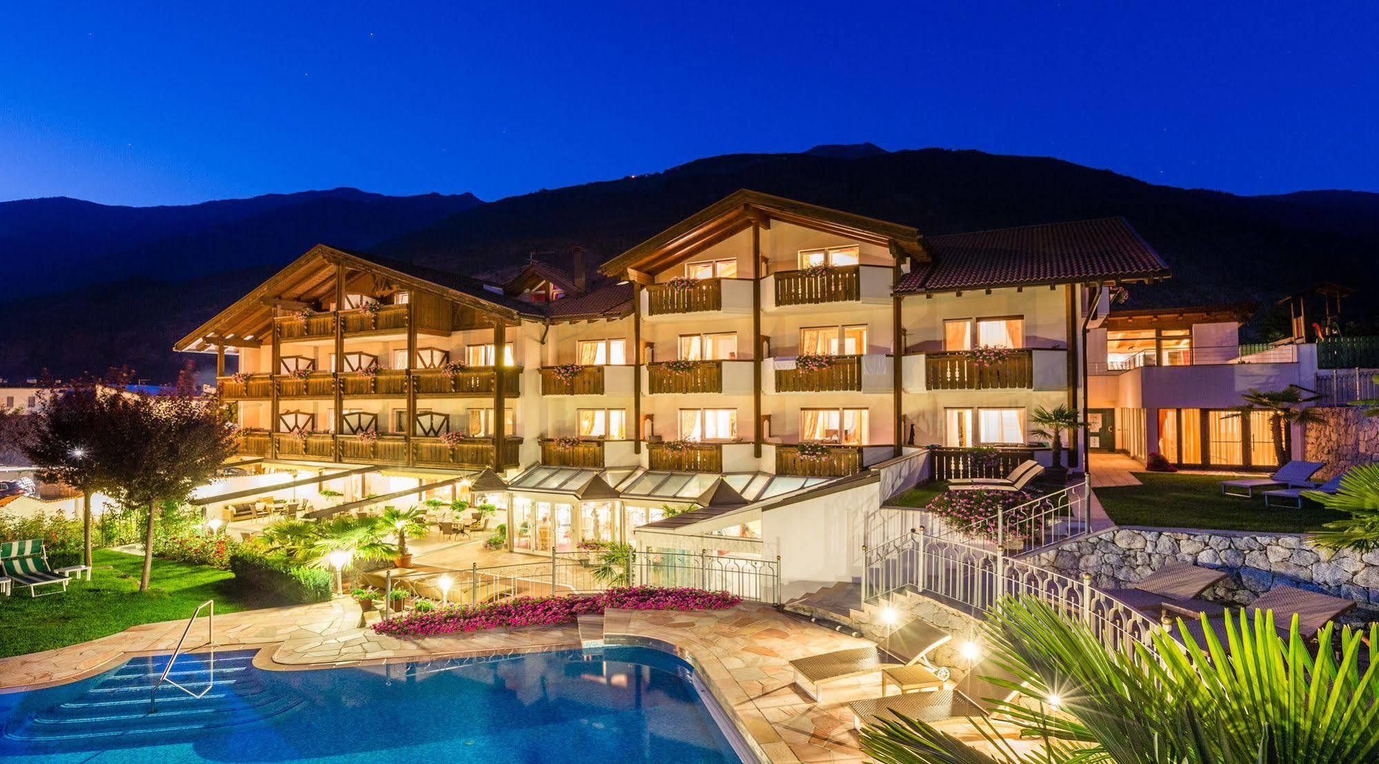 Dolcevita Hotel Jagdhof Laces Kültér fotó