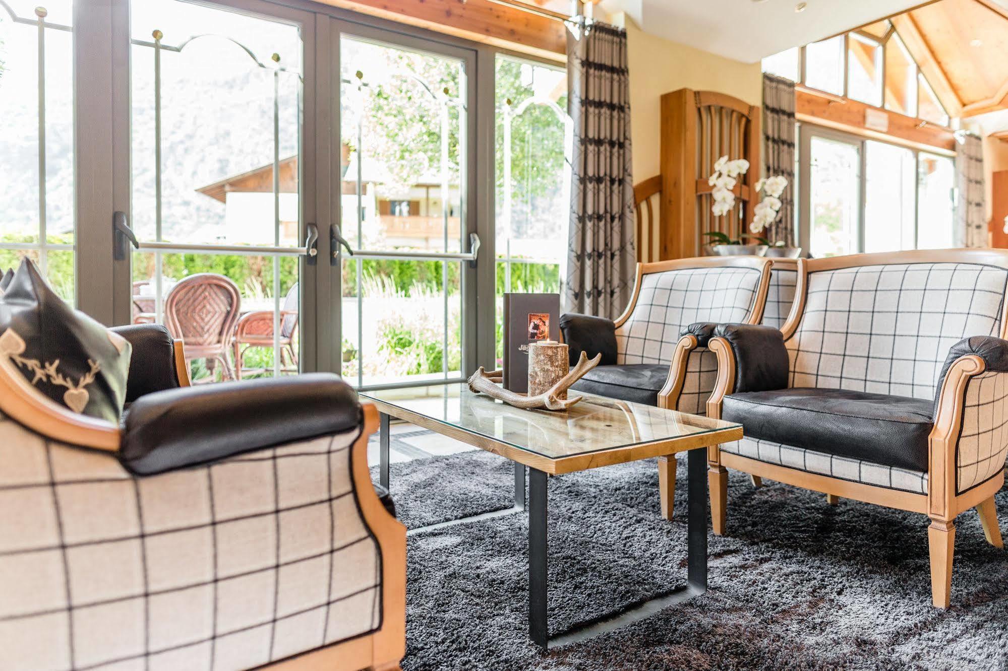 Dolcevita Hotel Jagdhof Laces Kültér fotó